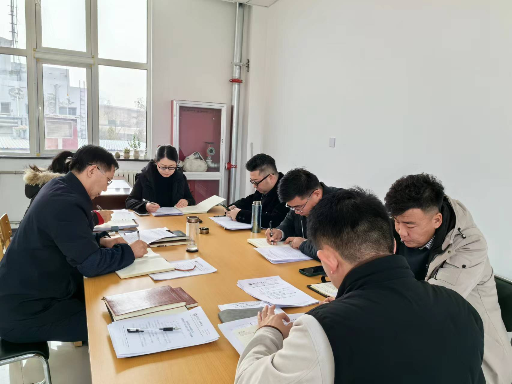 太阳集团tyc5997召开2024年二级党委理论学习中心组（扩大）第2次学习会